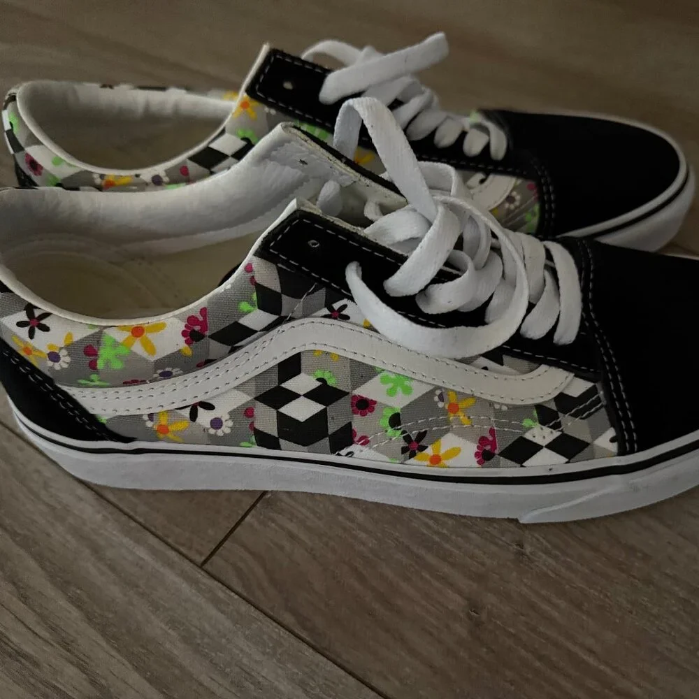 Brand new Old Skool Vans - Picture 2 of 6